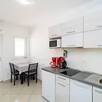 Samba - With Balcony And Sea View 公寓 *