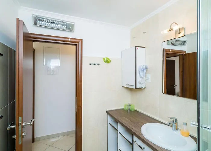 Samba - With Balcony And Sea View *