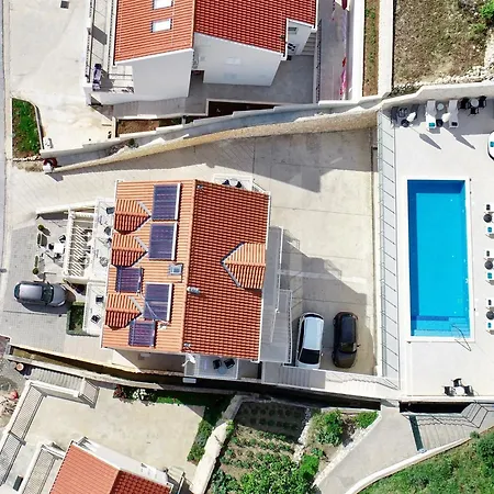 شقة Samba - With Balcony And Sea View مْليني